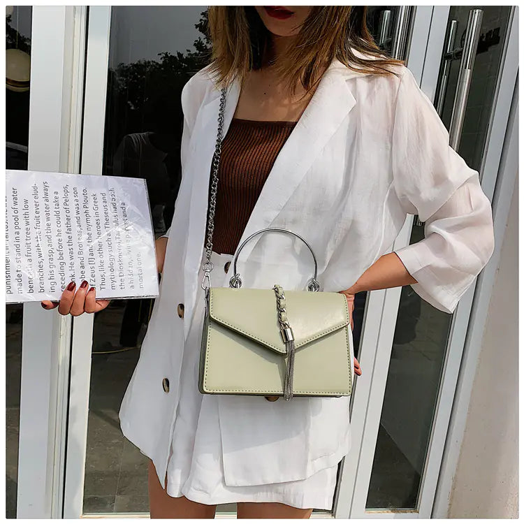 Chic Chain Bag for Women - Trendy Tassel Shoulder Bag